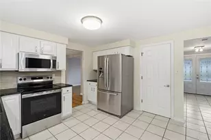1028 Harvard Rd, Monroeville, PA 15146 - Photo 9