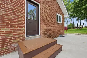 6 Greenview Dr, Robinson Twp, PA 15136 - Photo 5