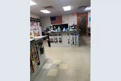 1034 W Saw Mill Run Blvd, Pittsburgh, PA 15220 - Photo 3