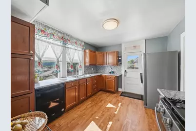 819 Kerr St, Ambridge, PA 15003 - Photo 11