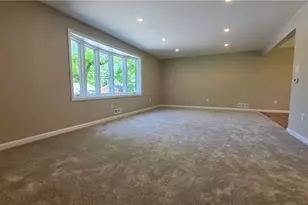 333 Stoneledge Dr, Pittsburgh, PA 15235 - Photo 15
