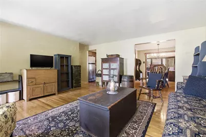 2805 W Munroe Street, Bethel Park, PA 15102 - Photo 9