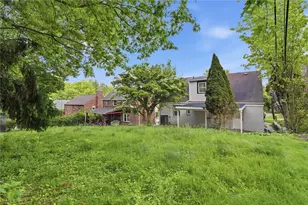 814 Fruithurst Dr, Pittsburgh, PA 15228 - Photo 43