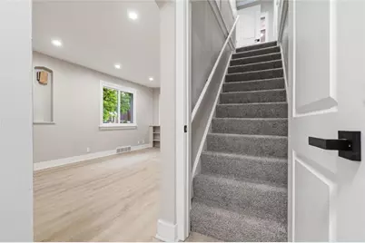 814 Fruithurst Dr, Pittsburgh, PA 15228 - Photo 29