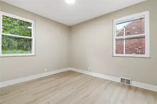 814 Fruithurst Dr, Pittsburgh, PA 15228 - Photo 21