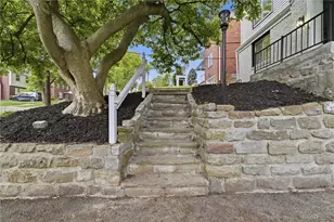 814 Fruithurst Dr, Pittsburgh, PA 15228 - Photo 3