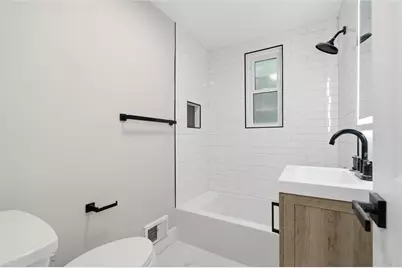 814 Fruithurst Dr, Pittsburgh, PA 15228 - Photo 25