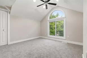 814 Fruithurst Dr, Pittsburgh, PA 15228 - Photo 29