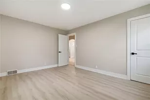 814 Fruithurst Dr, Pittsburgh, PA 15228 - Photo 19