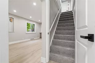814 Fruithurst Dr, Pittsburgh, PA 15228 - Photo 27