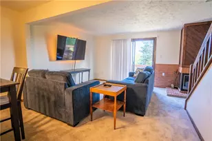 647 Sunset Cir, Cranberry Township, PA 16066 - Photo 5