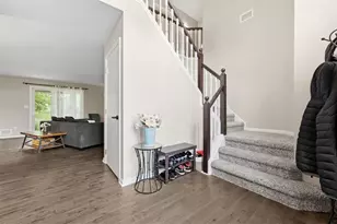 315 Lesnett Rd, Pittsburgh, PA 15241 - Photo 5