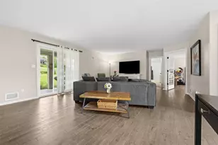 315 Lesnett Rd, Pittsburgh, PA 15241 - Photo 7