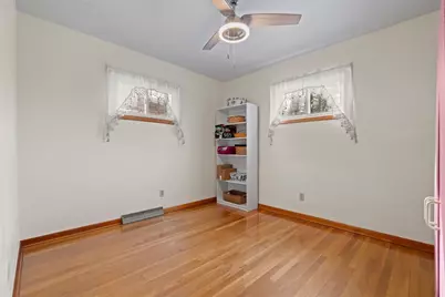 804 Redwood Dr, Cecil, PA 15057 - Photo 9