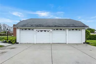 310 E Grandview Ave, Zelienople, PA 16063 - Photo 39