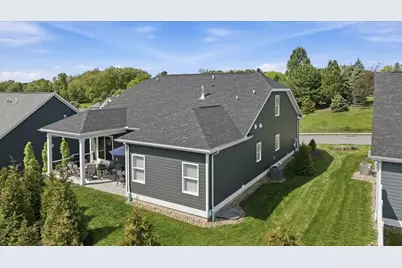 328 Maid Marion Ln, Canonsburg, PA 15317 - Photo 3