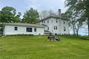 1055 E Lake Rd, Delaware Township, PA 16154 - Photo 5