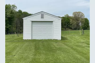 1055 E Lake Road, Delaware Township, PA 16154 - Photo 3