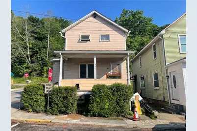 332 Quay Street, Vandergrift, PA 15629 - Photo 1