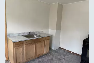 332 Quay Street, Vandergrift, PA 15629 - Photo 9