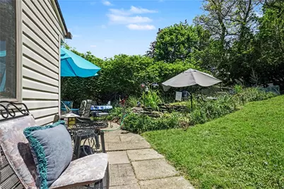 405 Peters Dr, Pittsburgh, PA 15116 - Photo 35