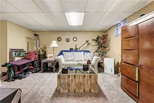 405 Peters Dr, Pittsburgh, PA 15116 - Photo 29
