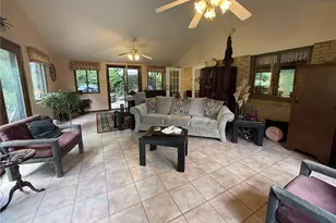 405 Peters Dr, Pittsburgh, PA 15116 - Photo 15