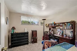 405 Peters Dr, Pittsburgh, PA 15116 - Photo 17