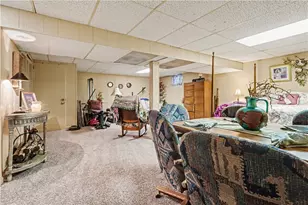 405 Peters Dr, Pittsburgh, PA 15116 - Photo 27