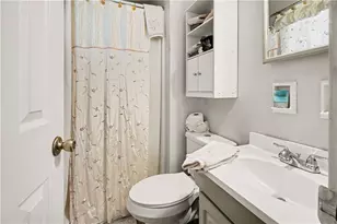 405 Peters Dr, Pittsburgh, PA 15116 - Photo 23