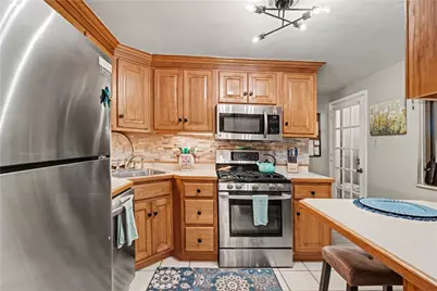 405 Peters Dr, Pittsburgh, PA 15116 - Photo 11