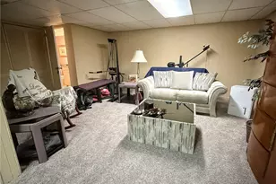 405 Peters Dr, Pittsburgh, PA 15116 - Photo 29