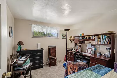 405 Peters Dr, Pittsburgh, PA 15116 - Photo 17