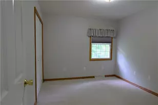 2018 Lori Ln, Hermitage, PA 16148 - Photo 27
