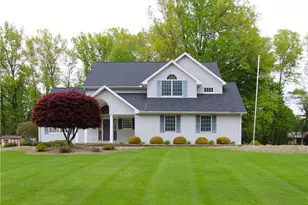 2018 Lori Ln, Hermitage, PA 16148 - Photo 1