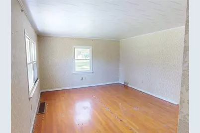 140 Evergreen Dr, Center Township, PA 15001 - Photo 5