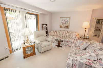 131 Lebeouf Dr, Pittsburgh, PA 15068 - Photo 5