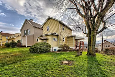 229 S 5th St, Youngwood, PA 15697 - Photo 1