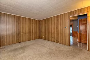229 S 5th St, Youngwood, PA 15697 - Photo 9