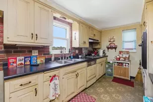417 Blossom Dr, Pittsburgh, PA 15236 - Photo 3