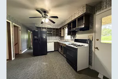 781 Sarsi Trl, Coolspring Township, PA 16137 - Photo 5
