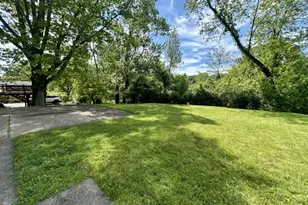 5764 Wilson Dr, Bethel Park, PA 15102 - Photo 19