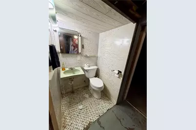 118 Ida Ave, Donora, PA 15033 - Photo 15
