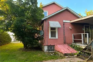 482 Hull St, Sharon, PA 16146 - Photo 25