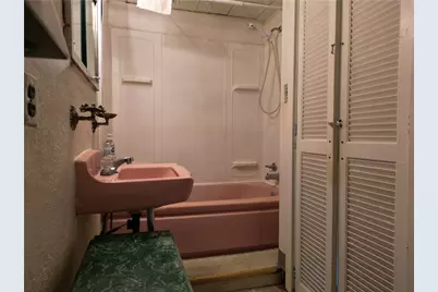328 W Poplar St, Grove City Boro, PA 16127 - Photo 31