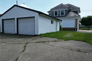328 W Poplar St, Grove City Boro, PA 16127 - Photo 41