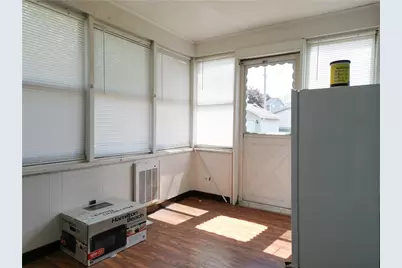 328 W Poplar St, Grove City Boro, PA 16127 - Photo 29