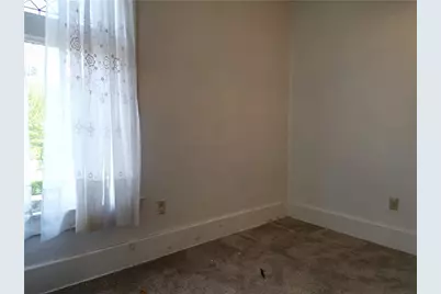 328 W Poplar St, Grove City Boro, PA 16127 - Photo 11