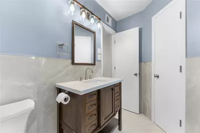 692 Robinwood Dr #C, Scott Township, PA 15216 - Photo 13