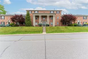 692 Robinwood Dr, Scott Township, PA 15216 - Photo 25
